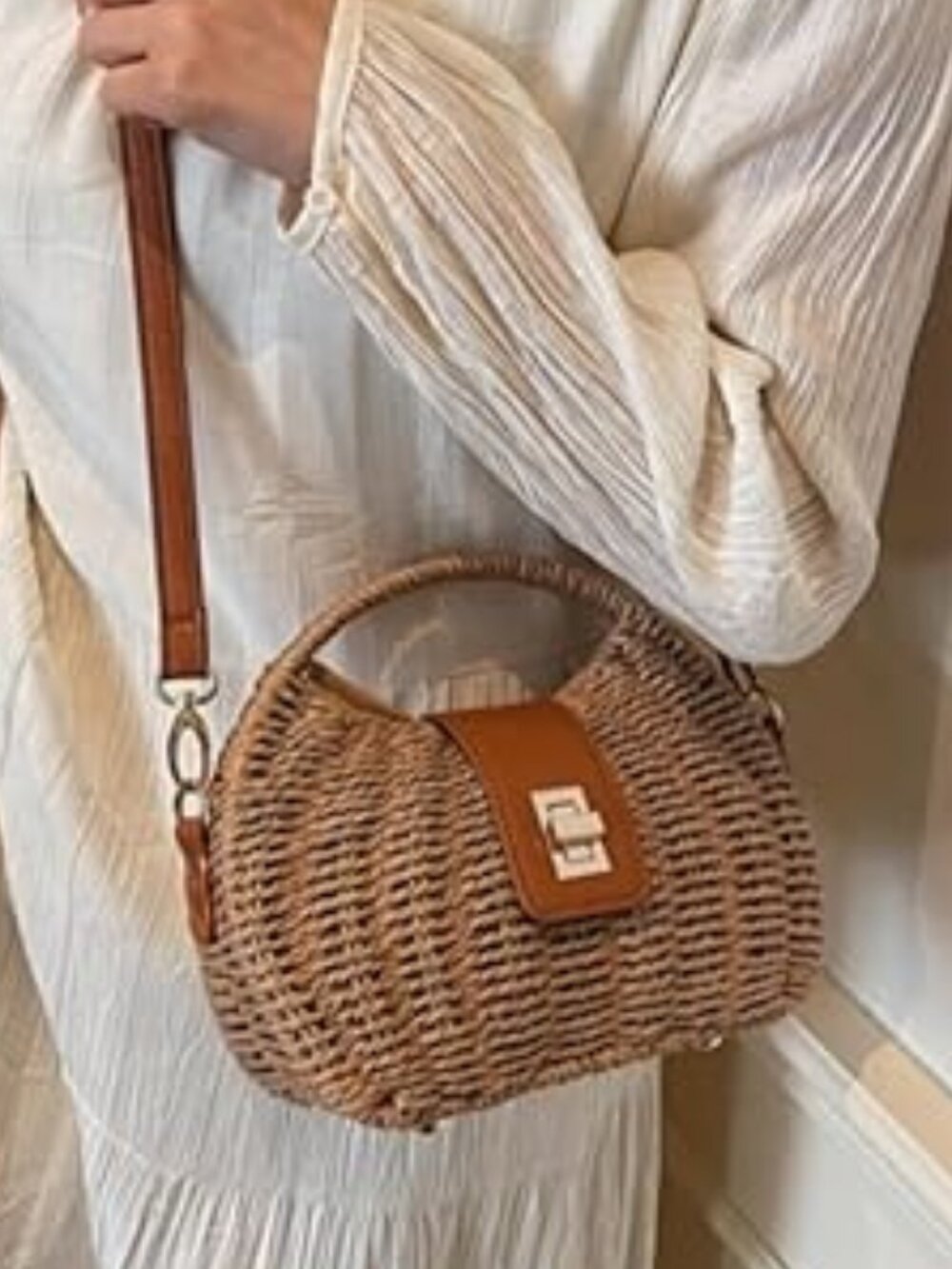 Neiman Marcus Khaki Brown Beach Straw Woven Bag - Picture 2 of 4